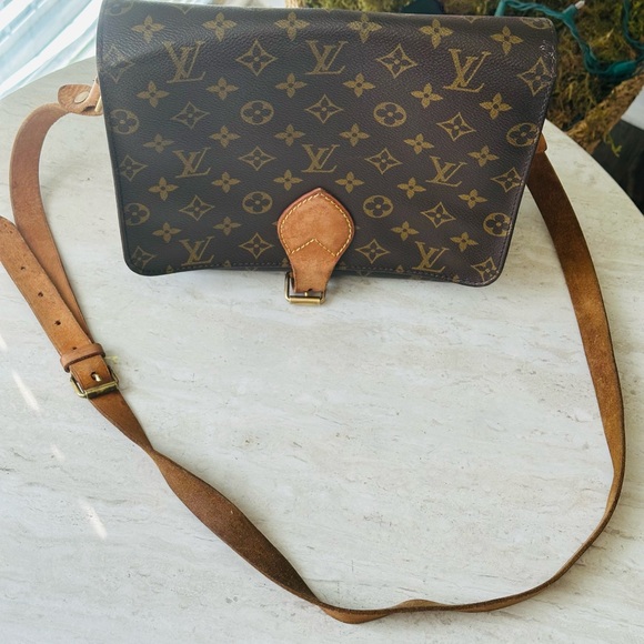 Louis Vuitton Monogram Cartouchiere GM - Picture 5 of 9